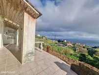 Casa T1 com Vista Mar e para a Vila das Lajes das Flores