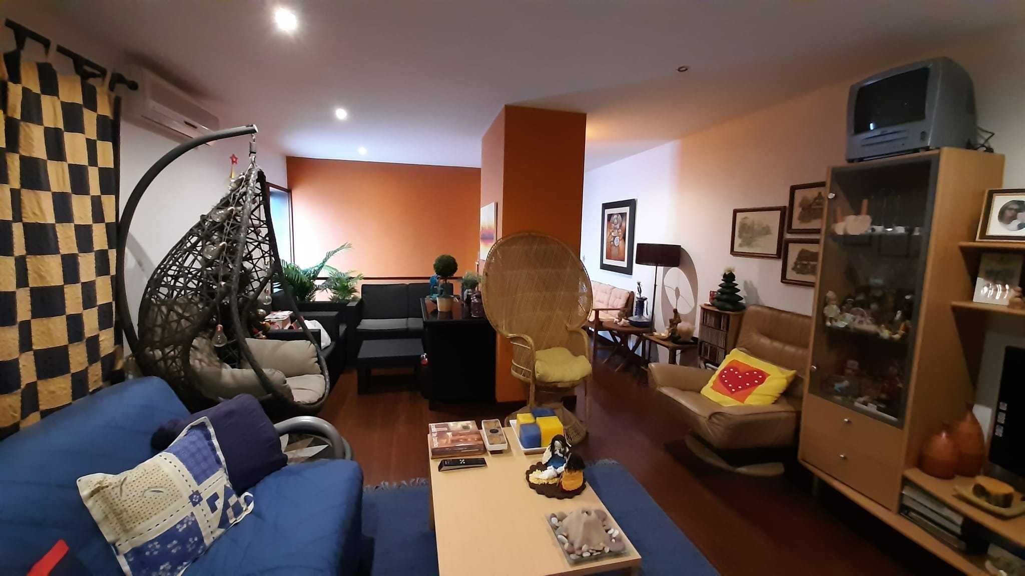 Apartamento T3 Duplex, em muito bom estado, em Oliveira do Hospital