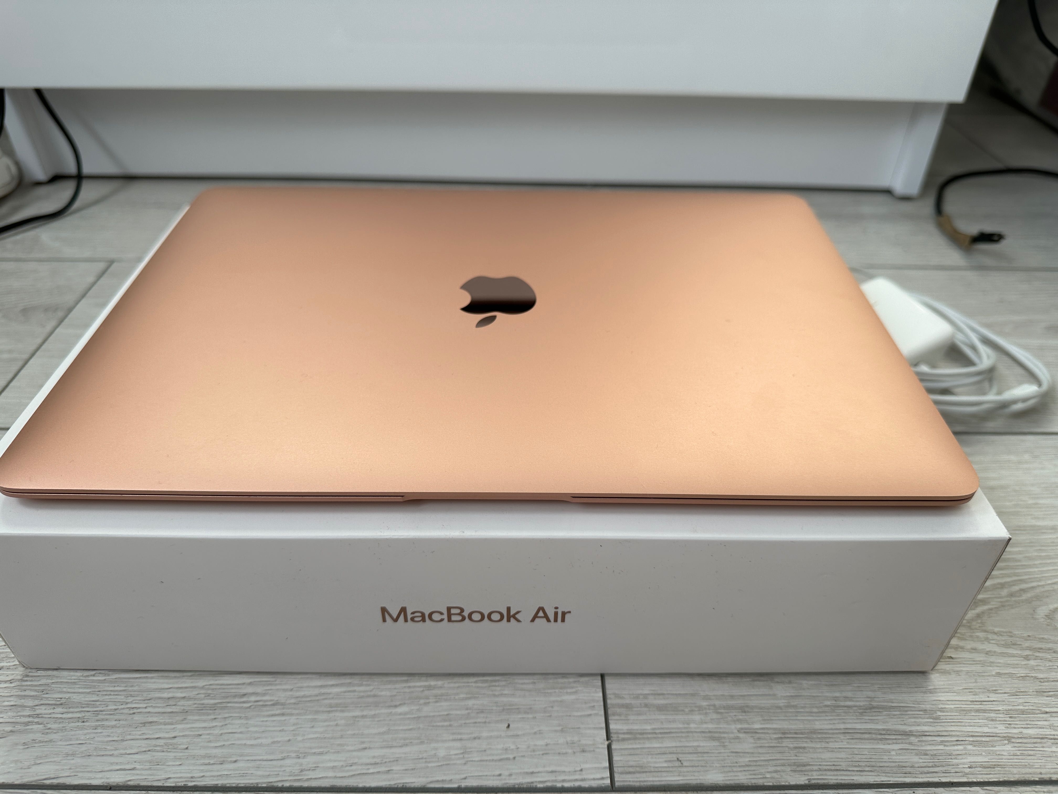 Laptop Macbook Air 13’ i5 8/128gb 2019r gold