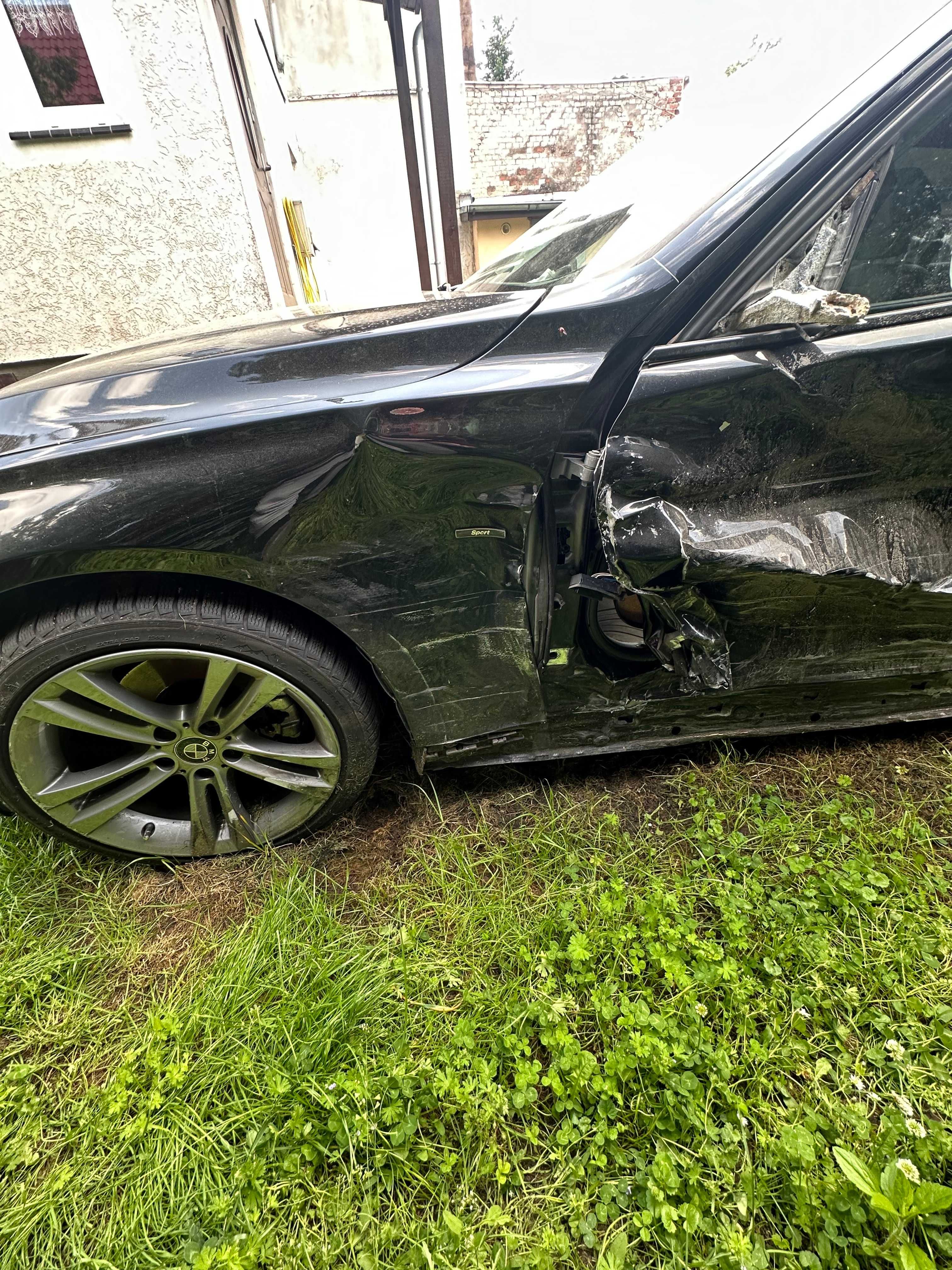 BMW F30, 2012 2.0d Uszkodzone!