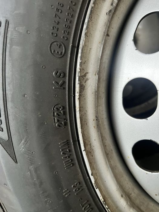 Koła zimowe VW 195/65 15R 5x112 + kołpaki oryginalne