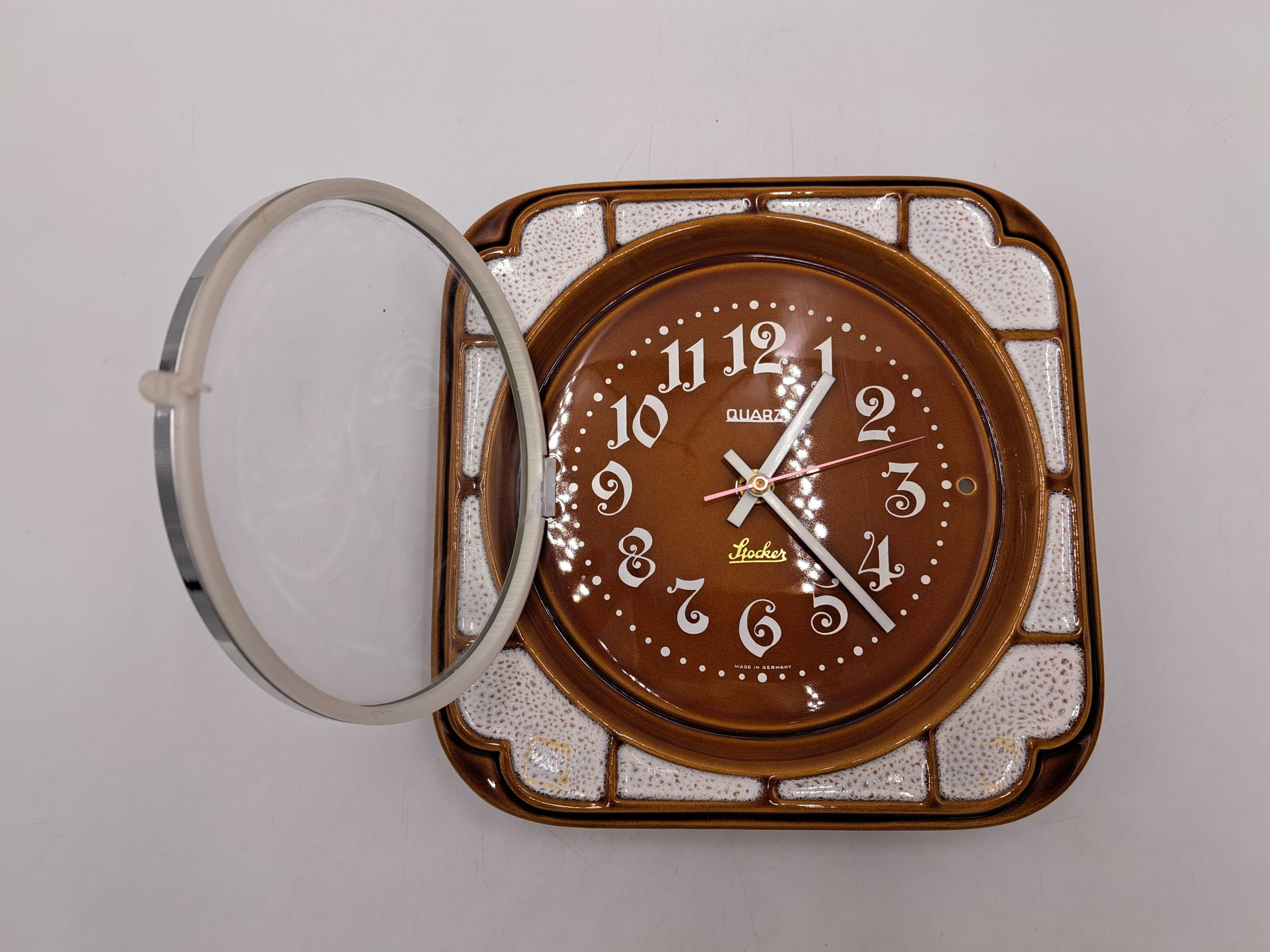 Zegar retro vintage ceramiczny ścienny brązowy Stocker Junghans kwarc.