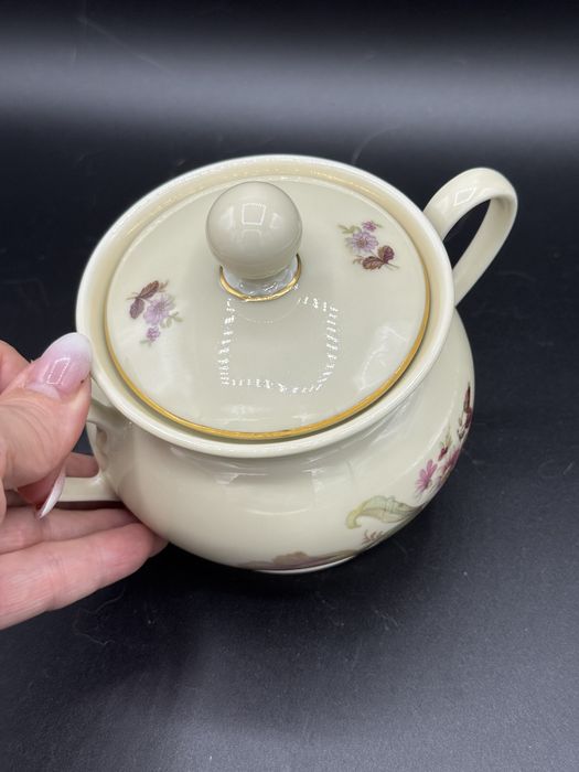 Porcelanowa cukiernica