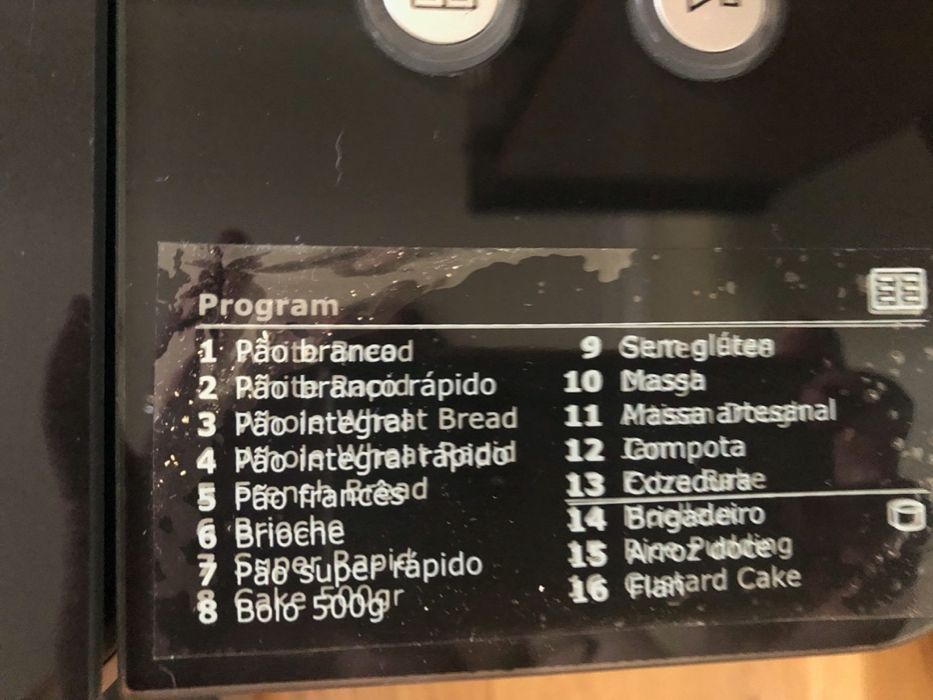 Máquina de pão Electrolux