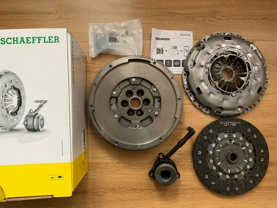 Комплект зчеплення з маховиком LUK: OCTAVIA SUPERB GOLF PASSAT 2,0 TDI