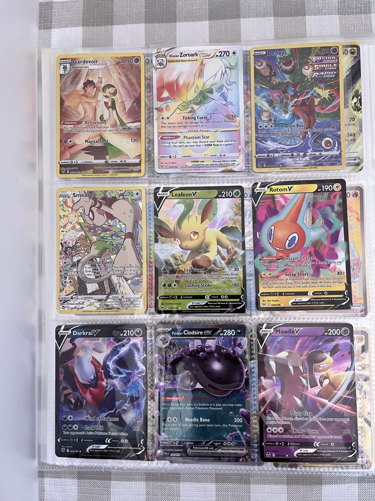 Diversas cartas pokémon