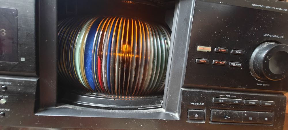 Sony 200CD Mega Storage  Compact Disc Player CDP-CX260 Rezerwacja