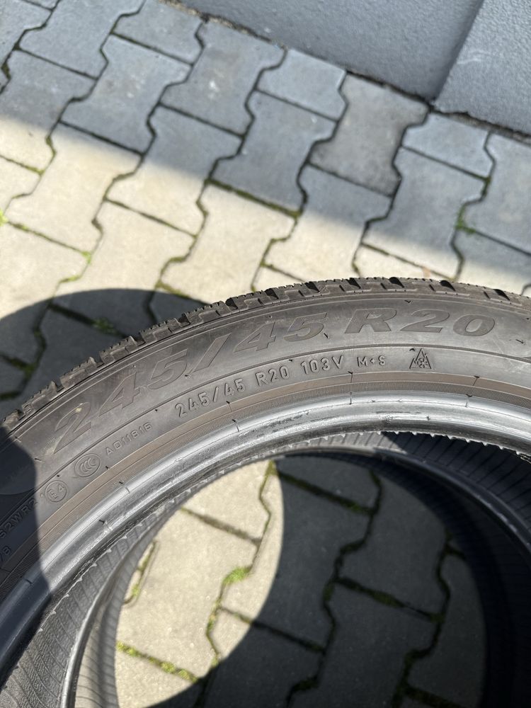 2 Opony zimowe Pirelli Scorpion Winter 245/45/20