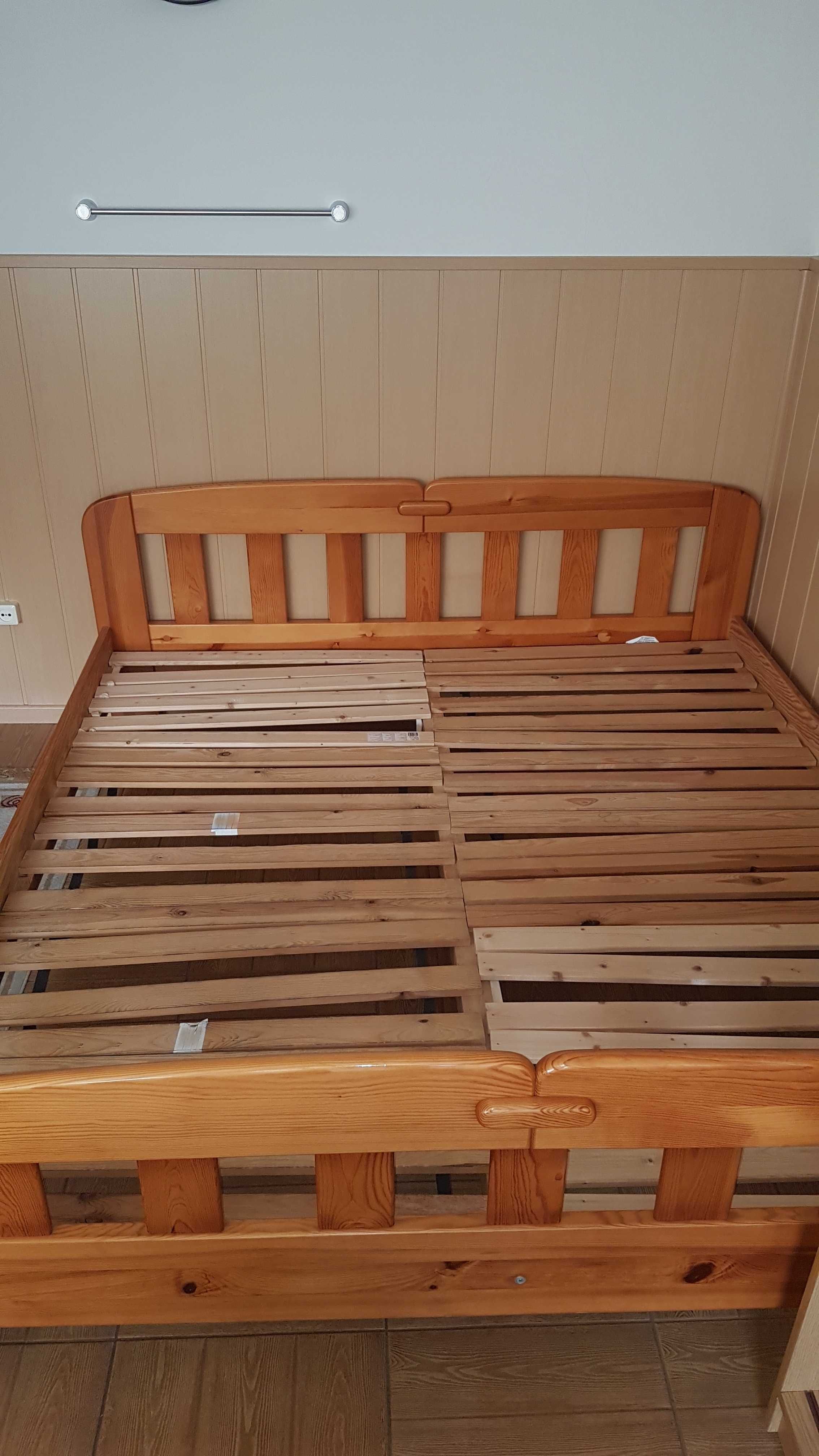 Łóżko drewniane sprzedam