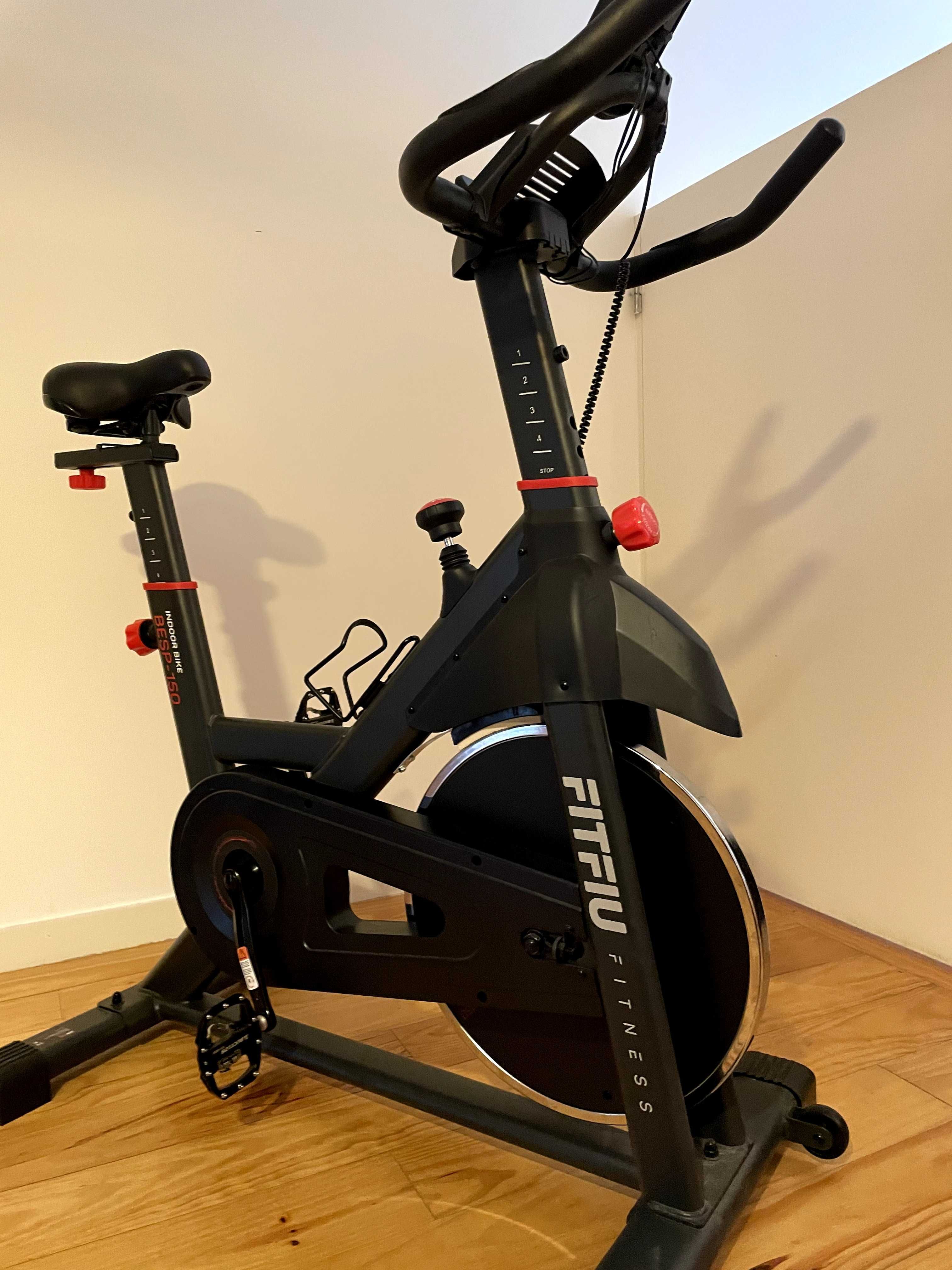 Bicicleta estática FitFiu BESP-150 c/ medidor potência & batimento