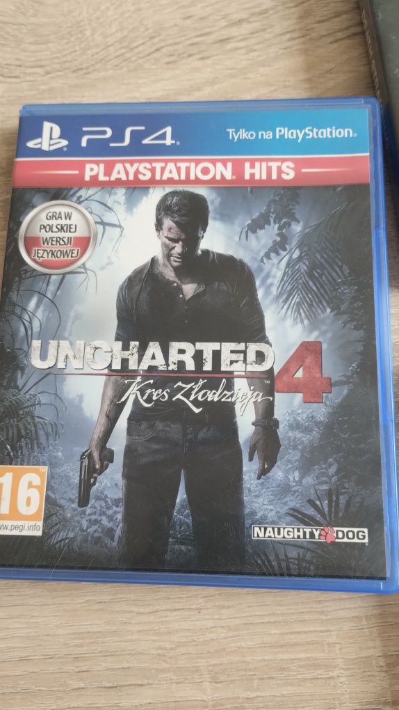 Konsola PlayStation 4 slim 500GB pad + 3 gry