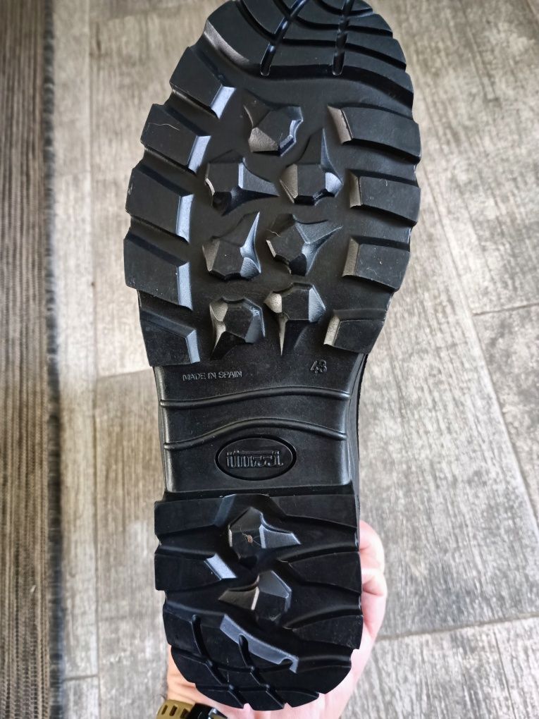 Botas Iturri pretas 43