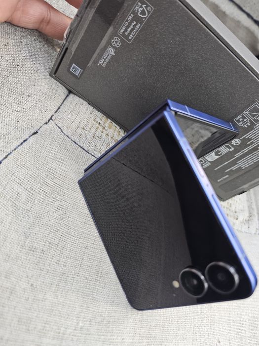 Galaxy Zflip 7..512gb/12gb