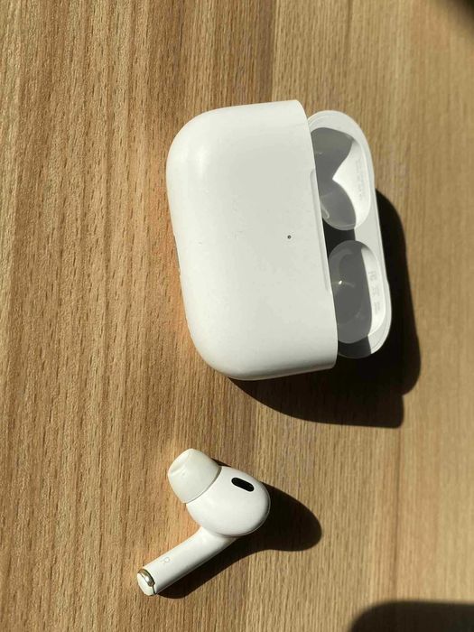 Oryginalna prawa słuchawka AirPods 2 pro+ etui