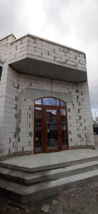 Сучасна комерційна будівля, Кропивницький ідеальна локація для бізнесу