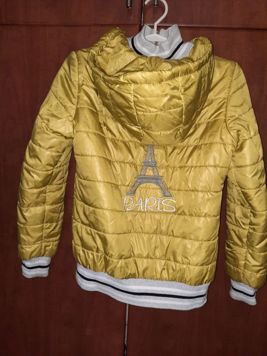 Куртка весенняя на девочку