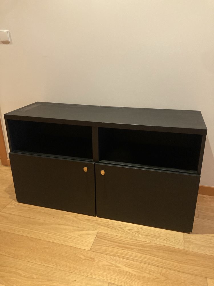 Aparador BESTA IKEA com portas
