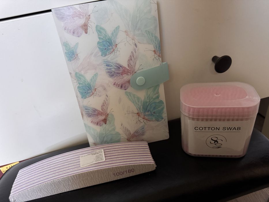 Spory zestaw do robienia paznokci