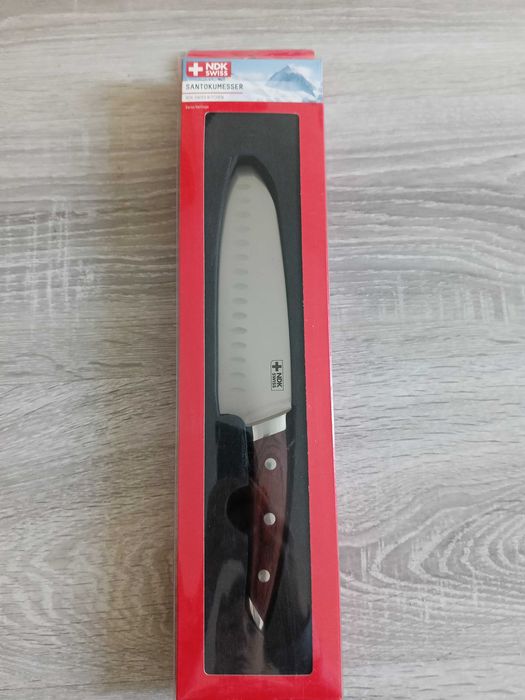 NOWY! Nóż Santoku NDK Swiss Kitchen Ostrze 19,4 cm Rękojeść Pakkawood