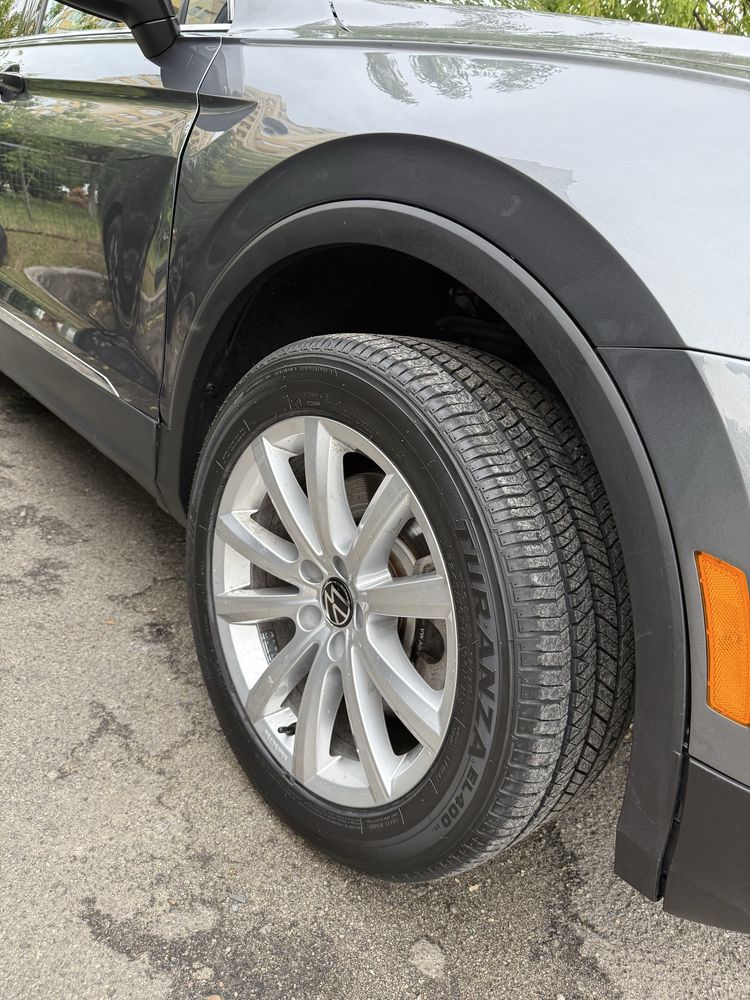 Продаємо авто Volkswagen Tiguan 2020 Бензин 2.0
