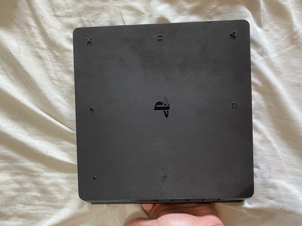 PlayStation 4 em bom estado