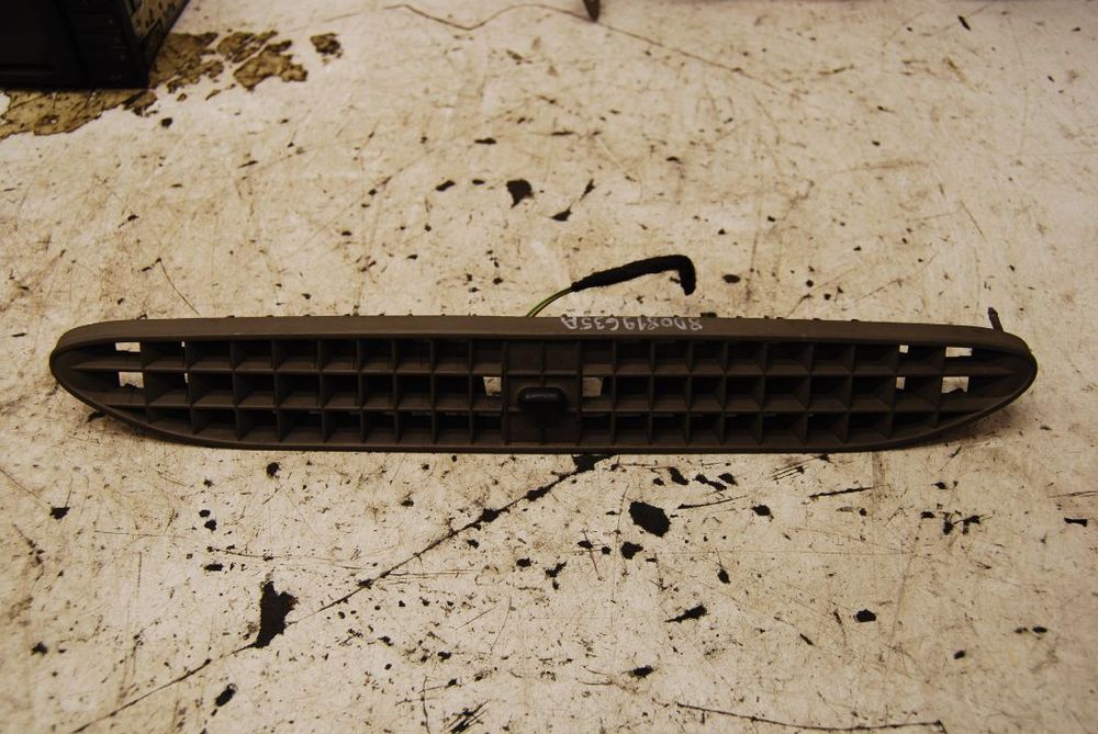 KRATAK NAWIEWU KONSOLI ŚRODKOWEJ 8D0819635A AUDI A6 C5 A3 8L