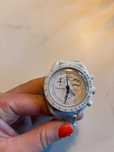 Omega x Swatch Mission to Moonphase SO33W700 - Wyjątkowy kolorystyk