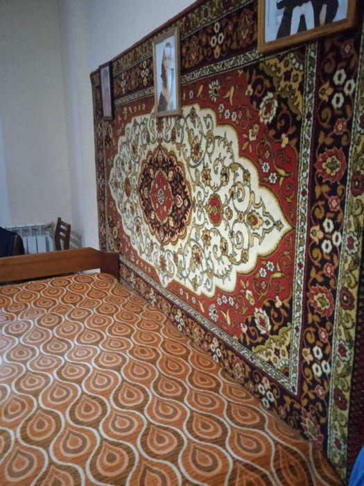 Продам Килими у гарному стані
