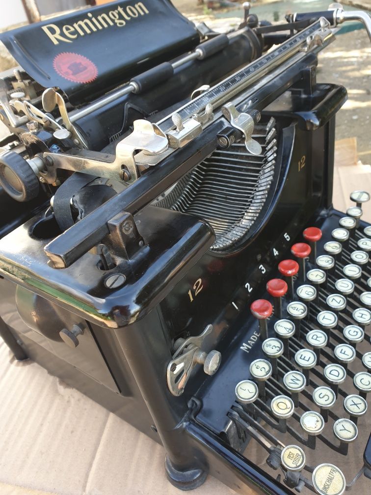 Maquina de escrever antiga Remington Standard 12