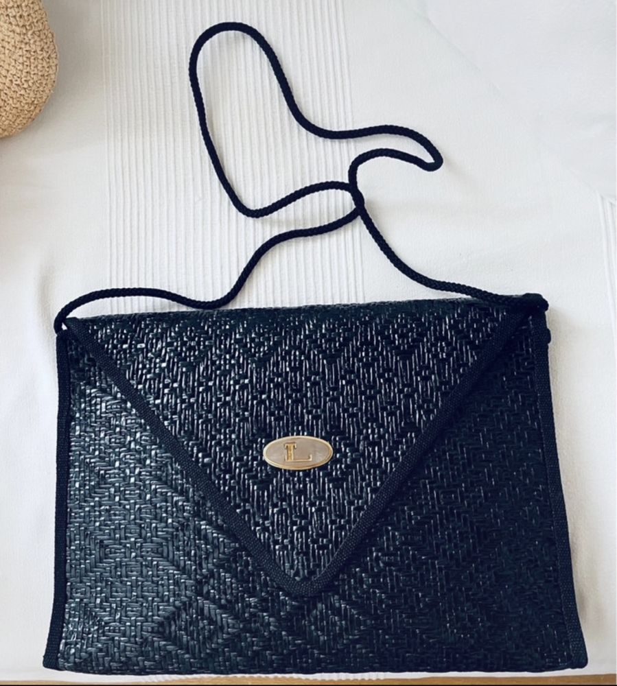 Pochette de palha envernizada