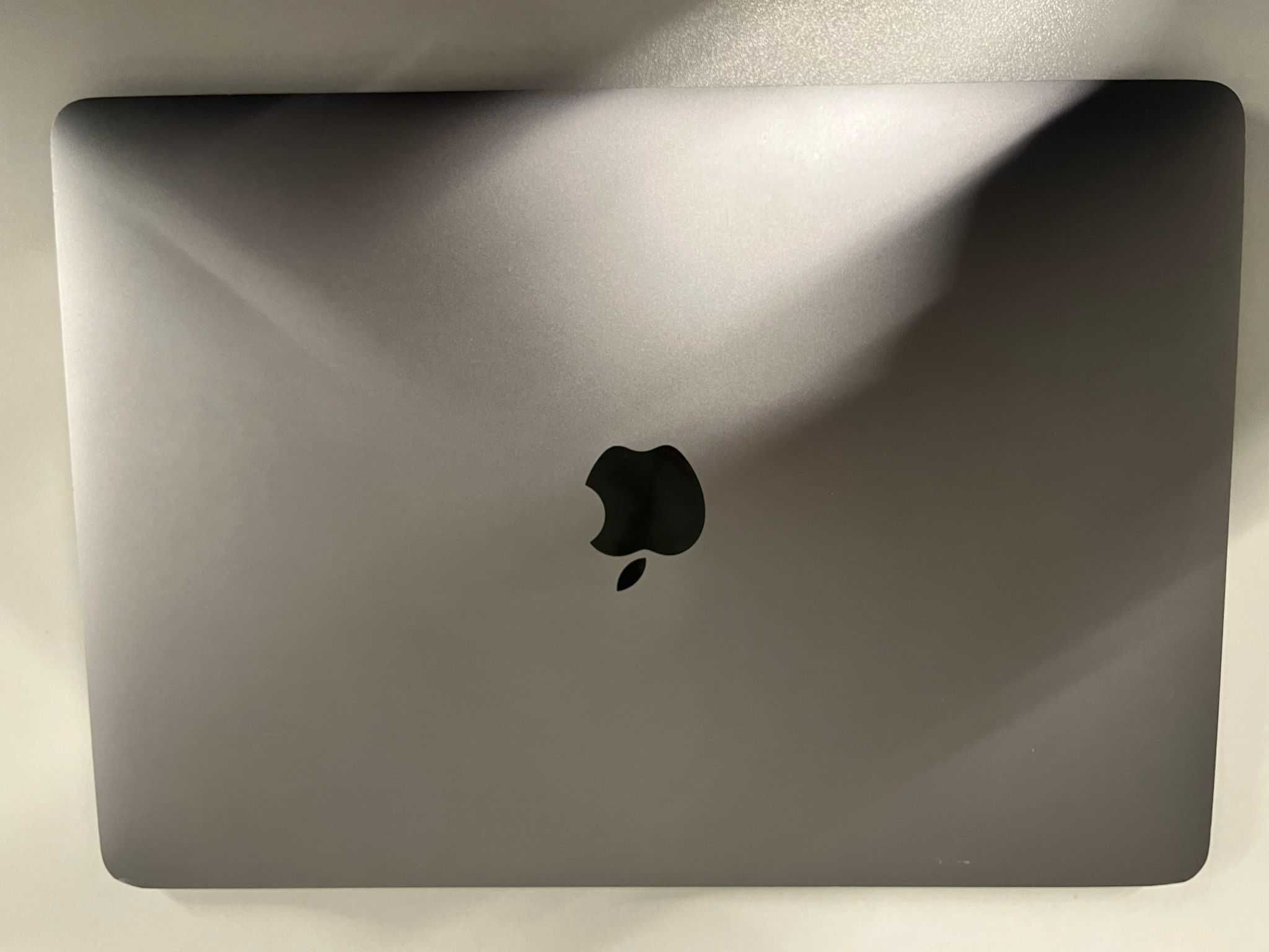 MacBook Pro 2020 with TouchBar, 13-inch 2020, Two Thunderbolt 3 ports