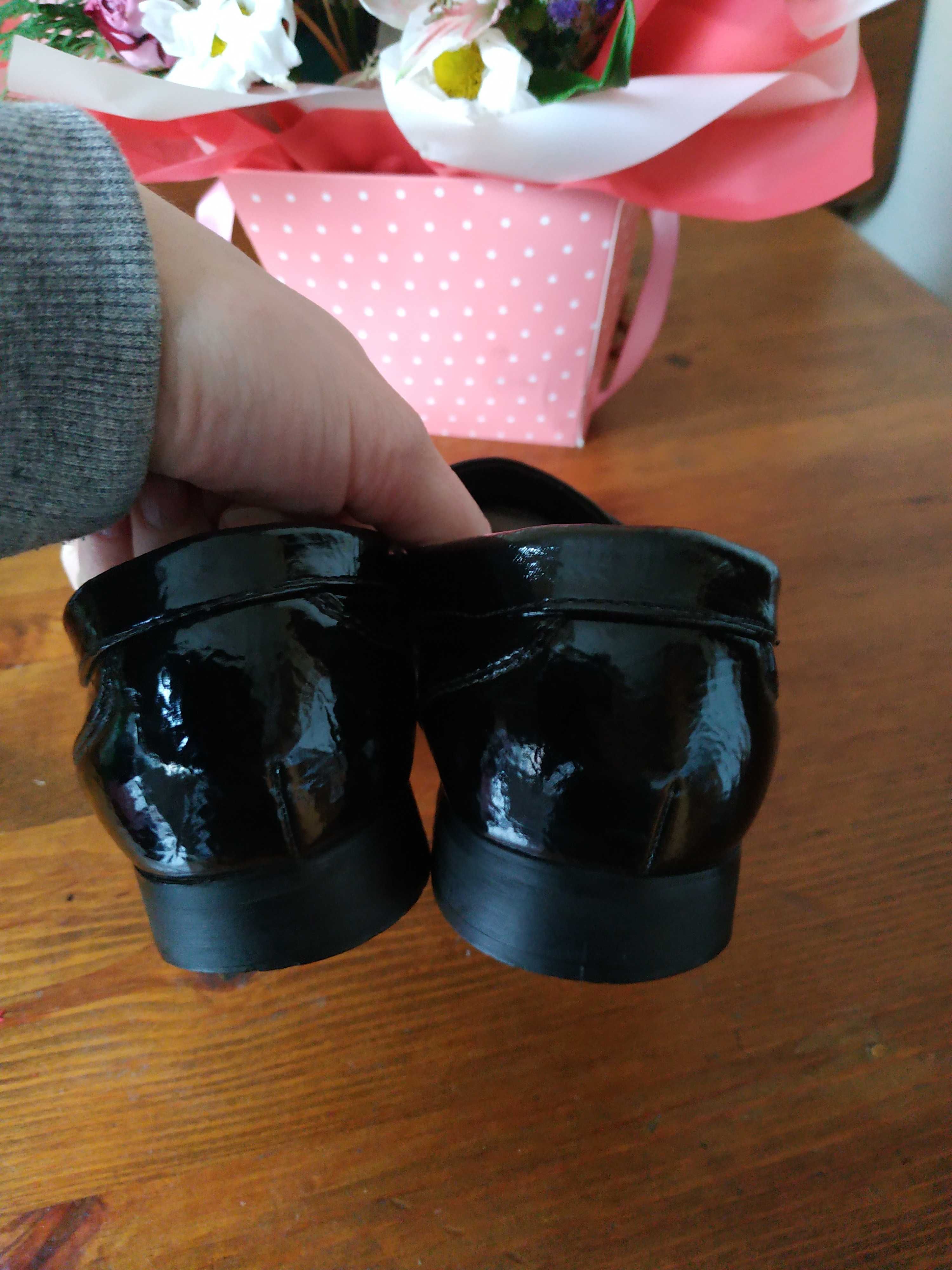 Дитячі чорні лакові туфлі Comfort Plus. Розмір: 3 (англійський)_23 см.