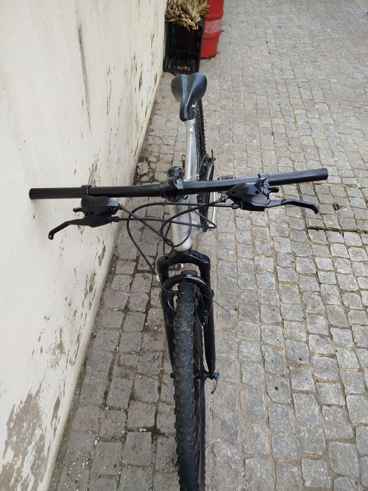 Bicicleta Berg downhill cinzenta