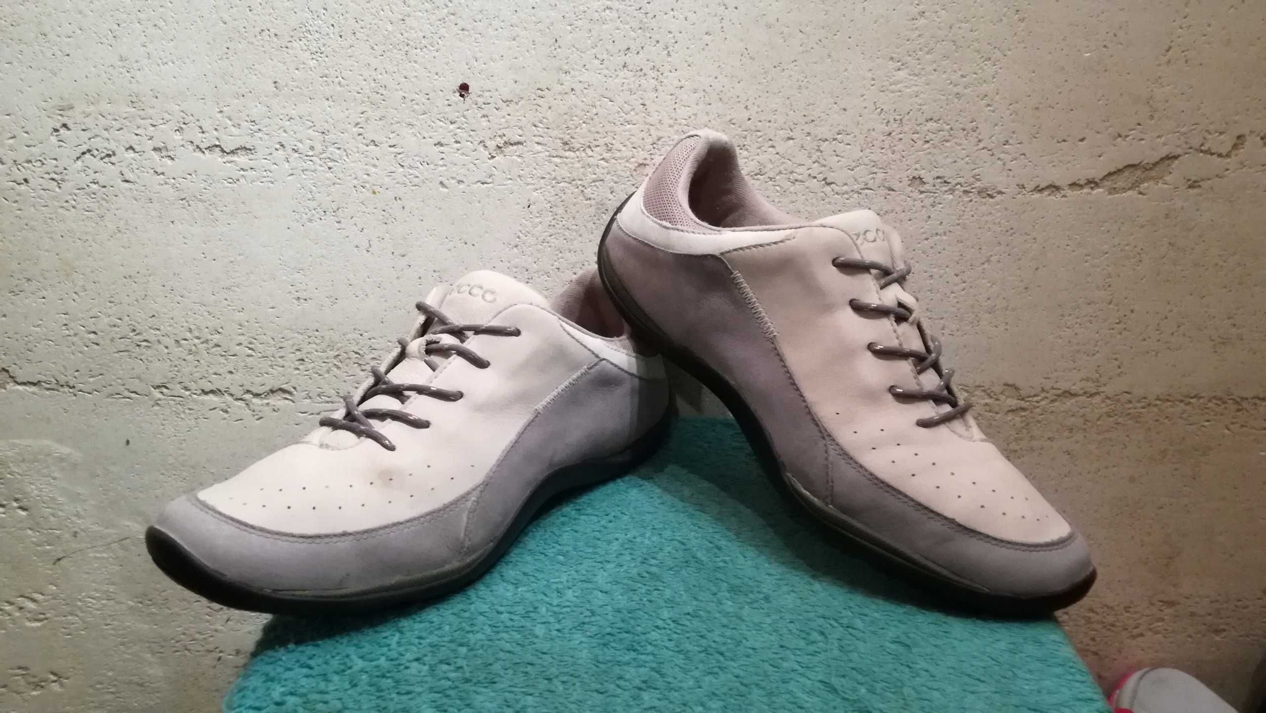 Damskie sneakersy ECCO r.40 skóra stan bardzo dobry