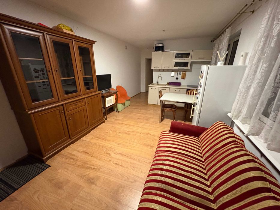 Wynajmę mieszkanie dwupokojowe  49 m2 we Włochach