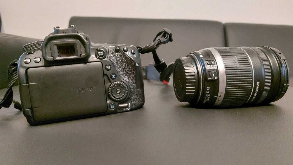 Canon 80D + Lente EF 18-200mm