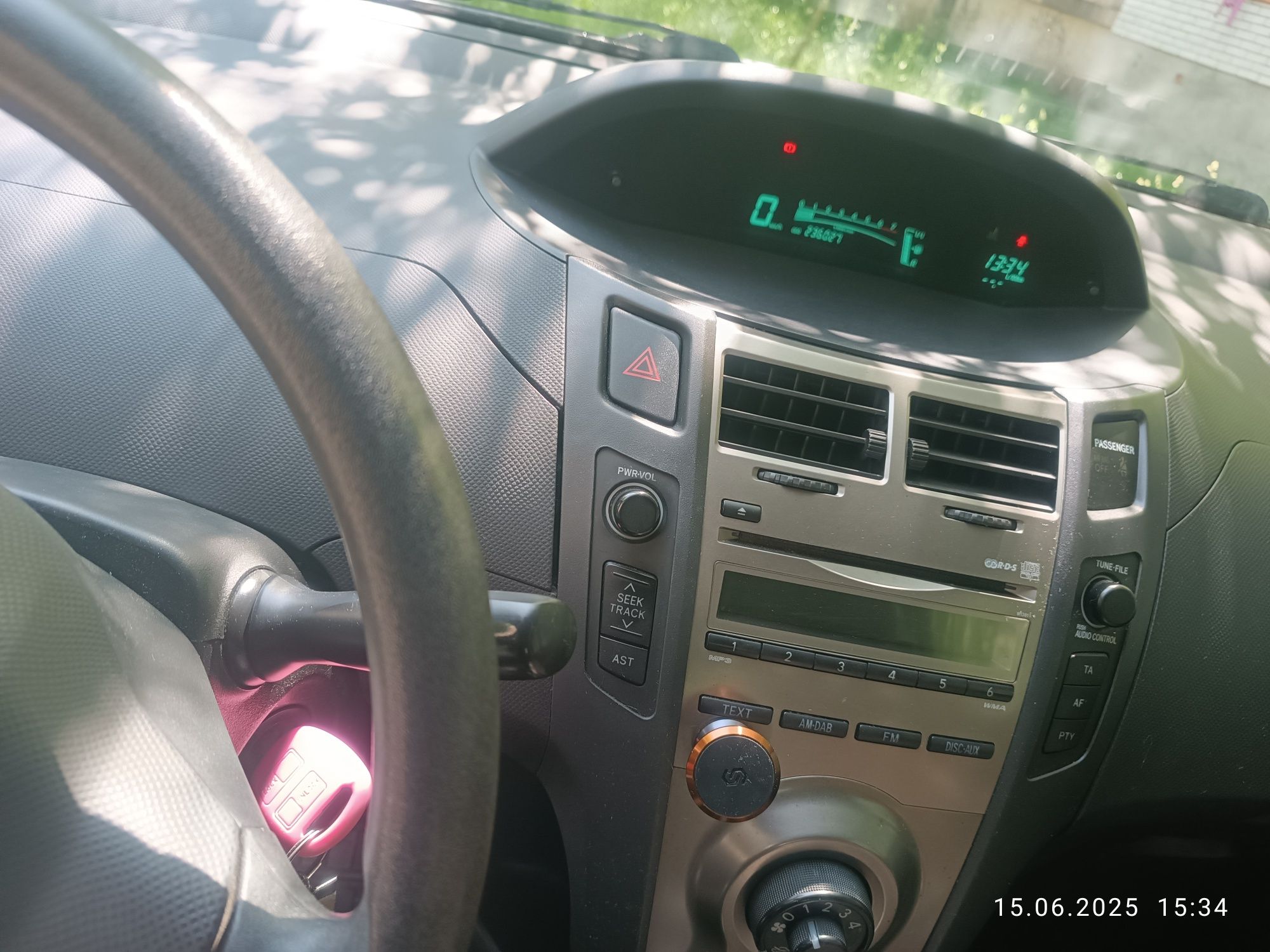 Продам Toyota Yaris