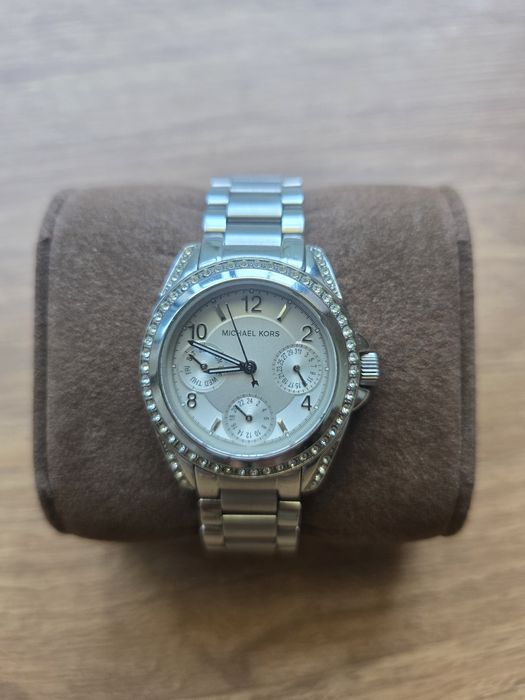 Mickael Kors MK5612 – 33mm – Aço – Cristais