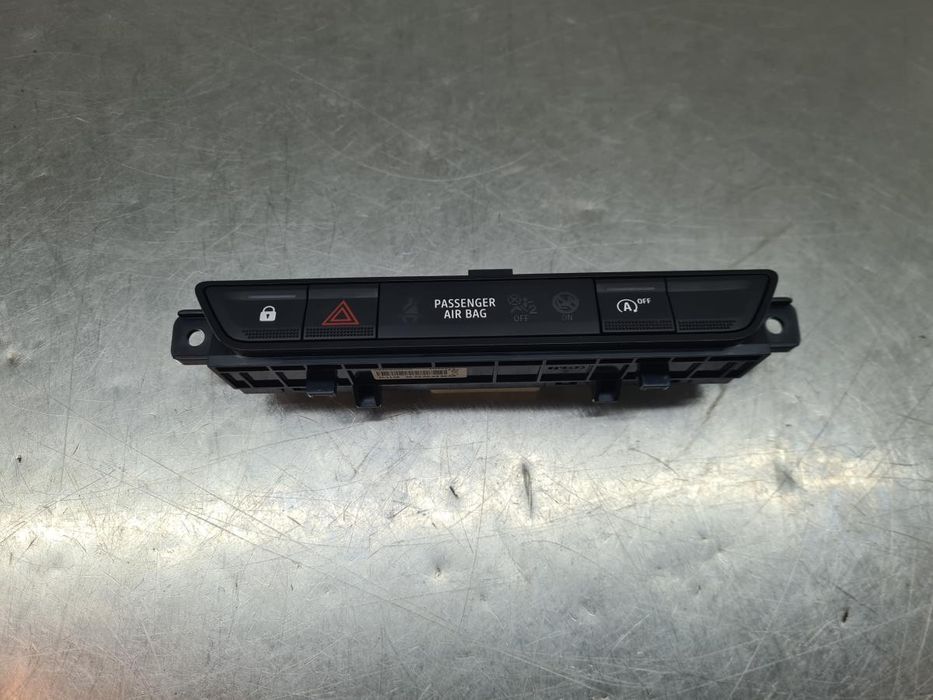 Botão / interruptor 4 piscas DACIA Sandero III