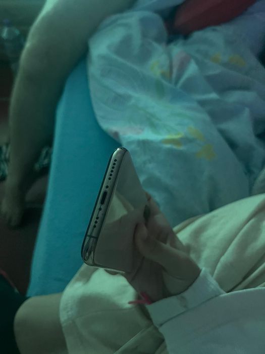 iPhone xs 64g em bom estado