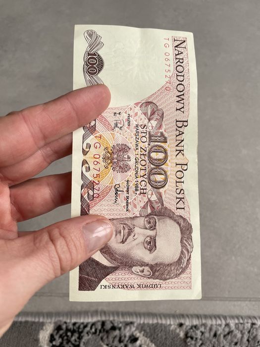 6 stówek 100 zł  1988 r jak z bankomatu
