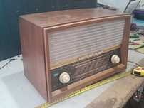 Rádio a válvulas Biennophone Celerina de 1960