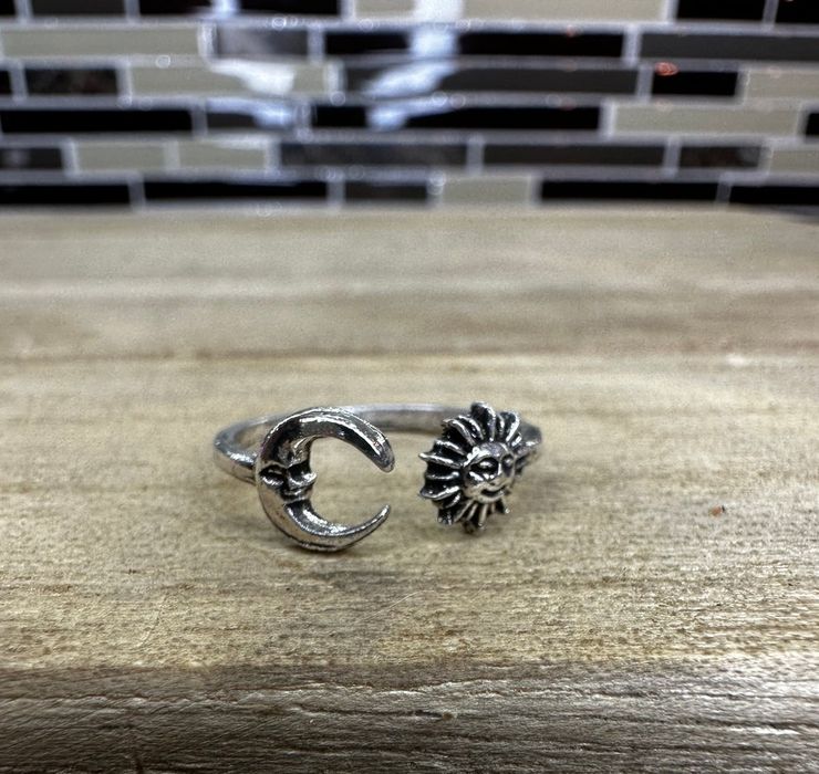 Каблучка жіноча гарна