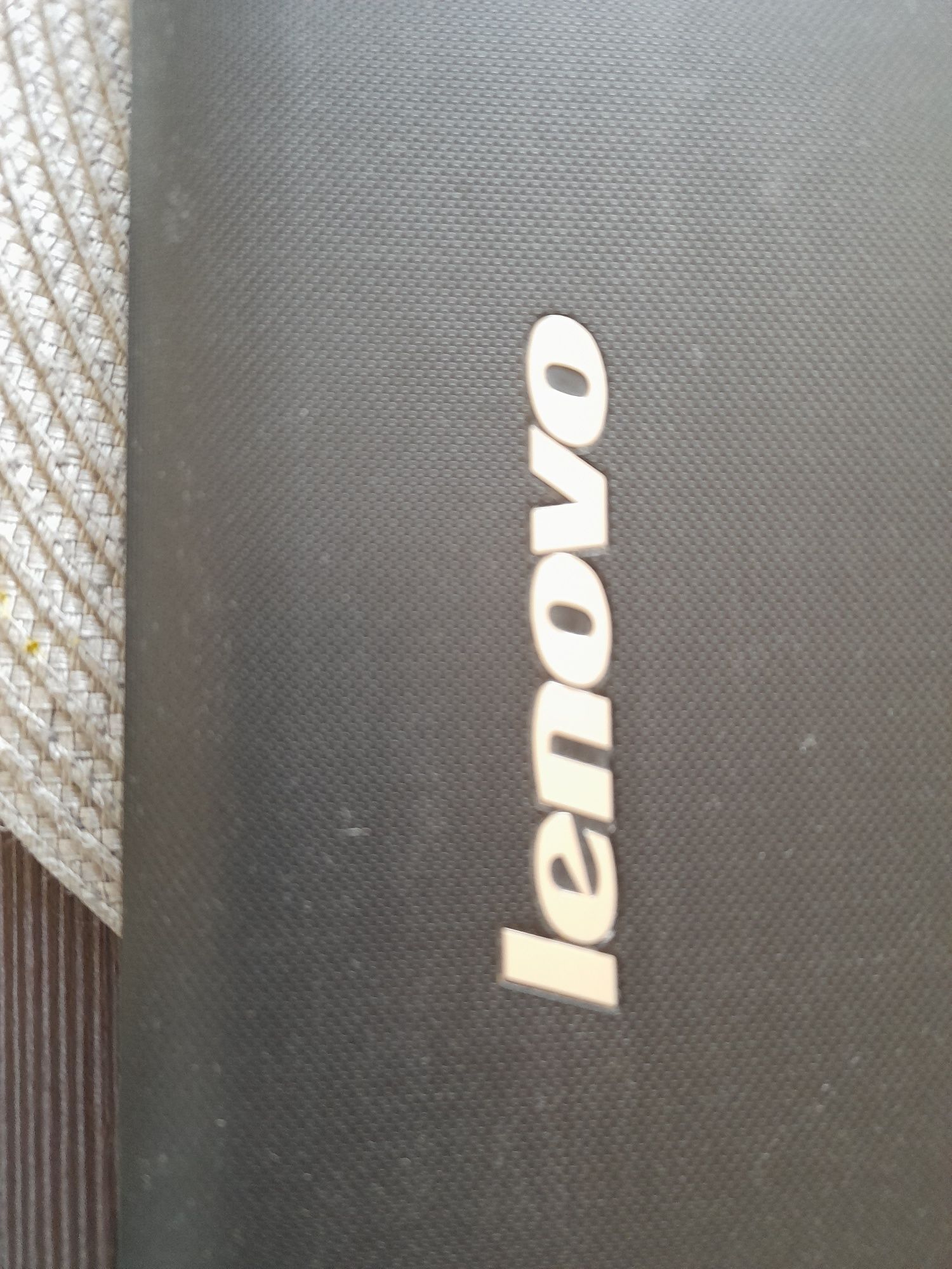 Laptop Lenowo G50 z ładowarką
