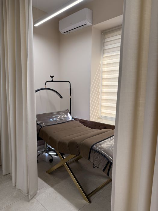 Здам робоче місце/кушетку майстру лешмейкеру, тату мастру, татуажа