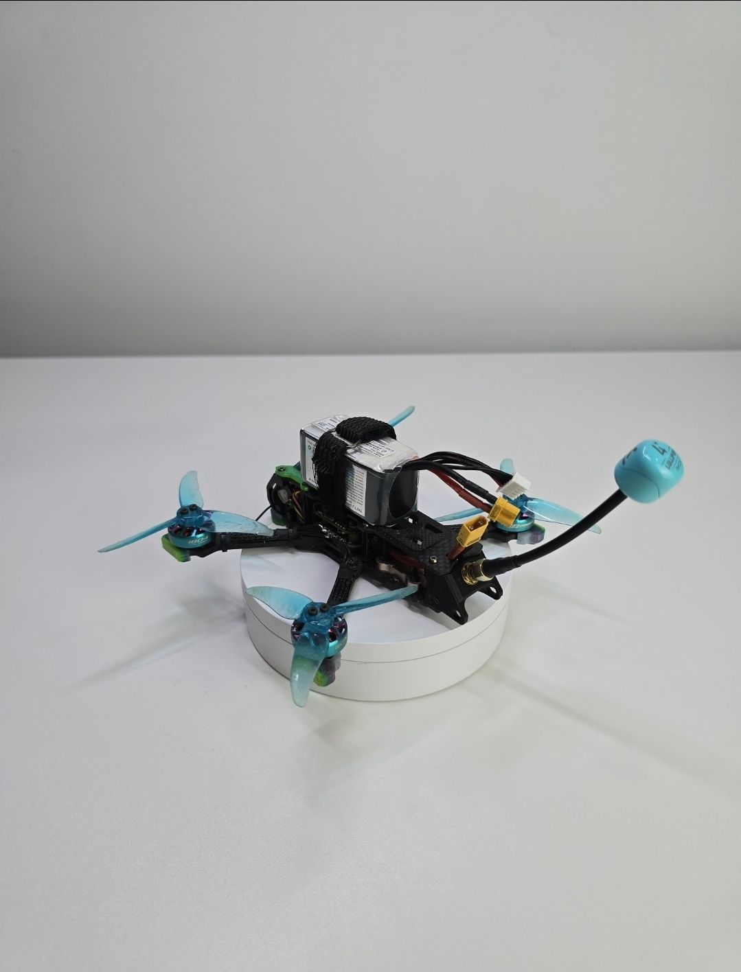Топовий FPV Дрон 3.5 дюйма Volador 4s, analog 5.8, erls 2.4.