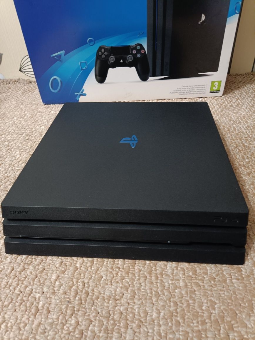 SONY PS 4 pro на 2 терабайти.
