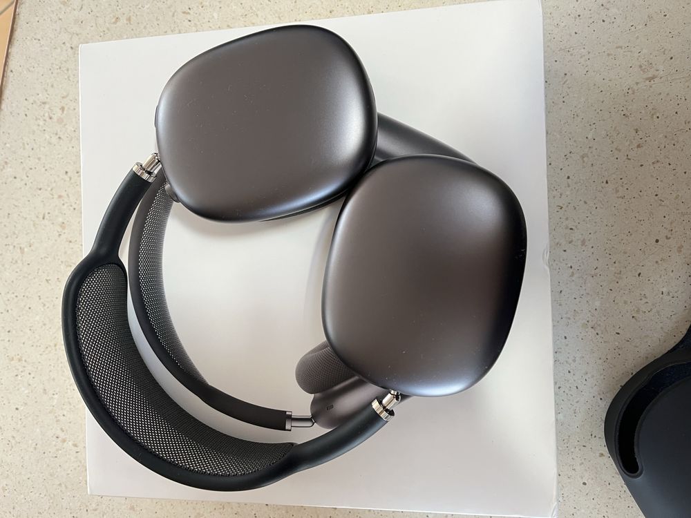 Apple AirPods MAX