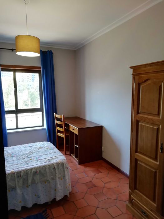 Quarto Rapaz Vale das Flores - Coimbra