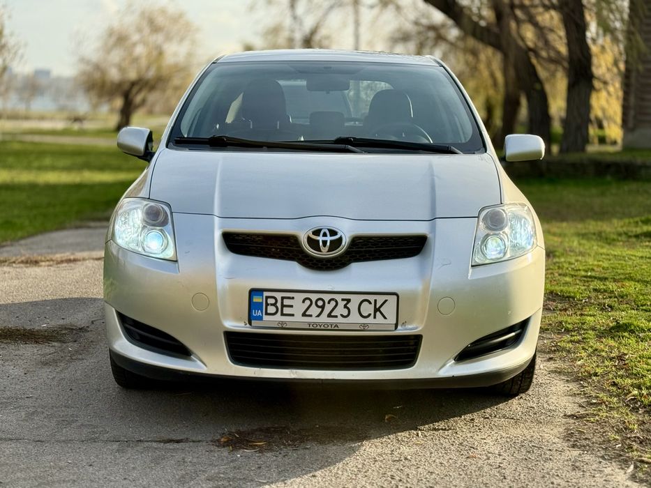 TOYOTA Auris, газ/бензин. Стан гарний